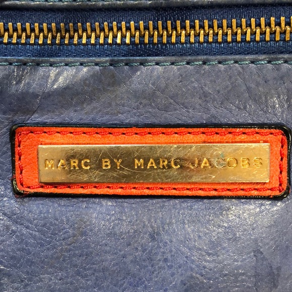 Authentic leather marc jacobs cross body bag❤️💙 - Picture 3 of 5
